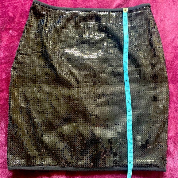 Medium Talula Black Sequin Skirt - Picture 4 of 6